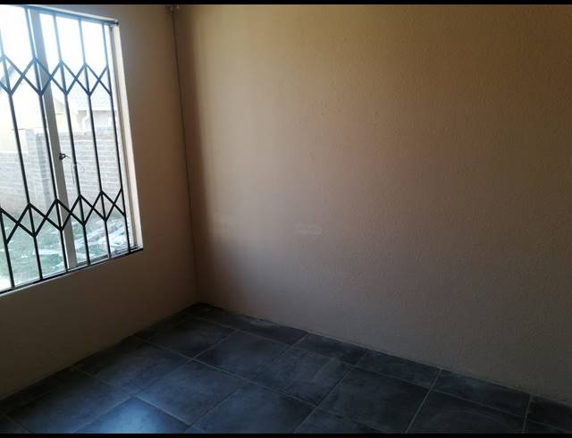 2 BEDROOM HOUSE FOR SALE IN EVATON WEST
